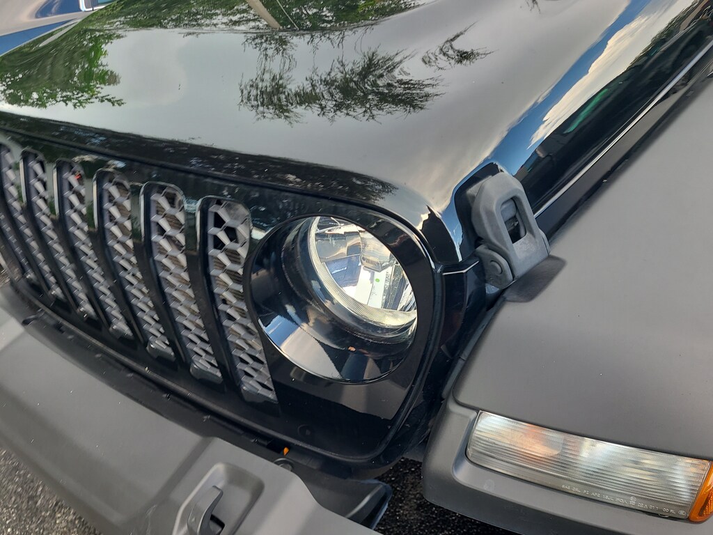 Used 2023 Jeep Gladiator Sport Truck Crew Cab