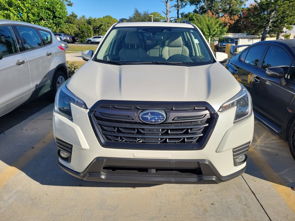 Used 2022 Subaru Forester Limited SUV