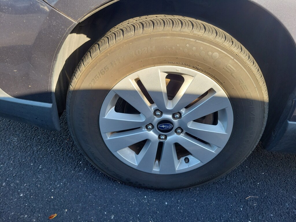Used 2015 Subaru Outback 2.5i Premium w/ Moonroof/Power Rear Gate SUV