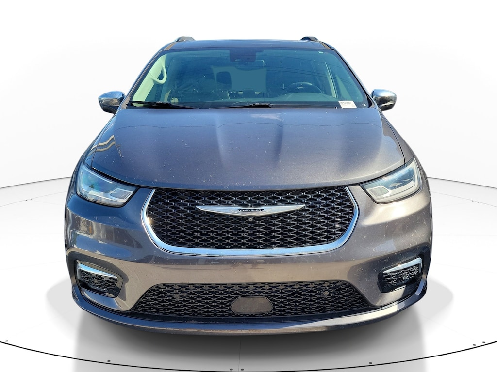 Used 2022 Chrysler Pacifica Limited Van Passenger Van