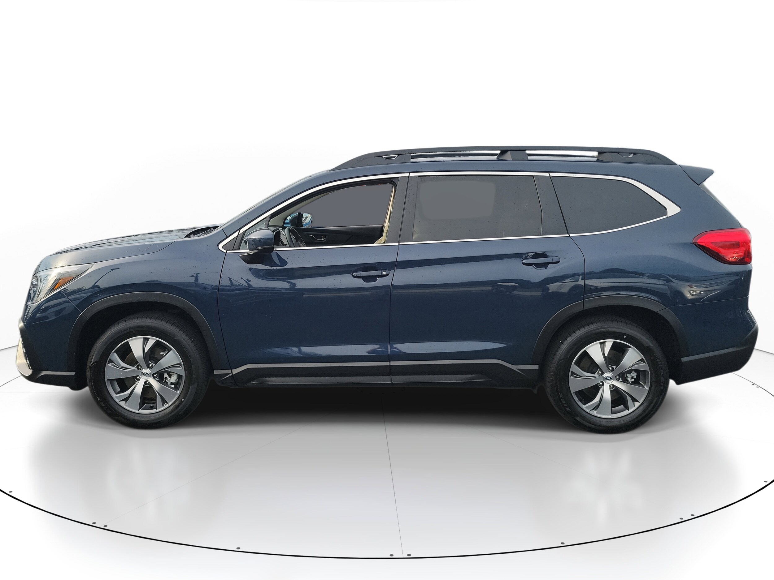2025 Subaru Ascent Premium photo 3