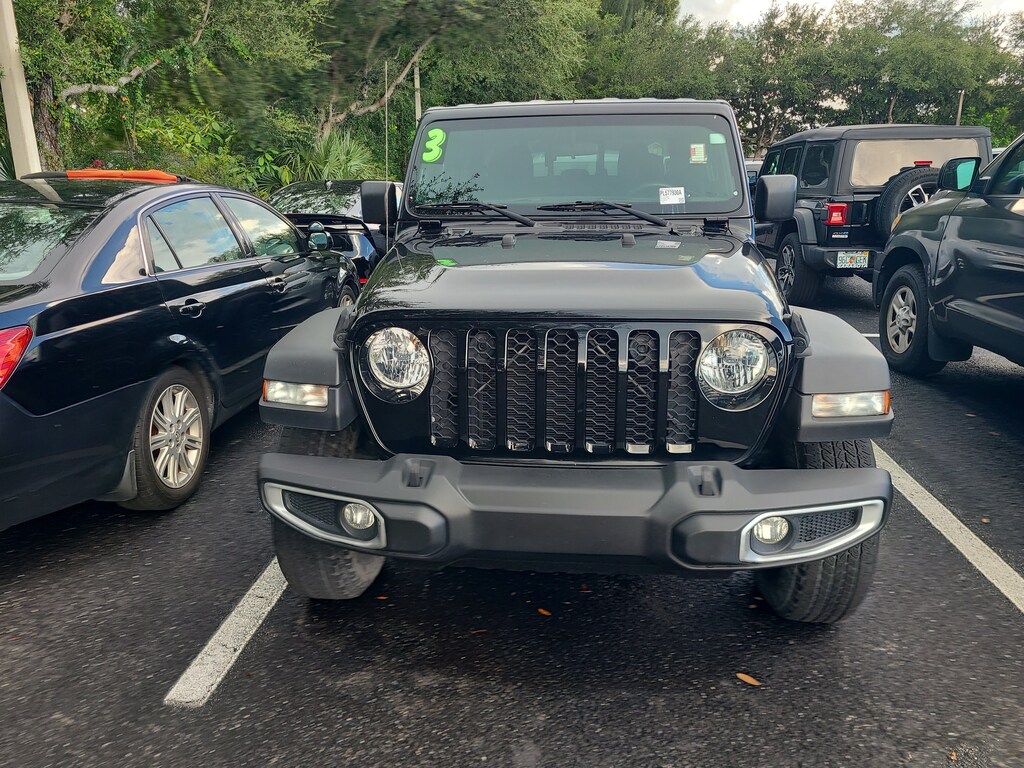 Used 2023 Jeep Gladiator Sport Truck Crew Cab