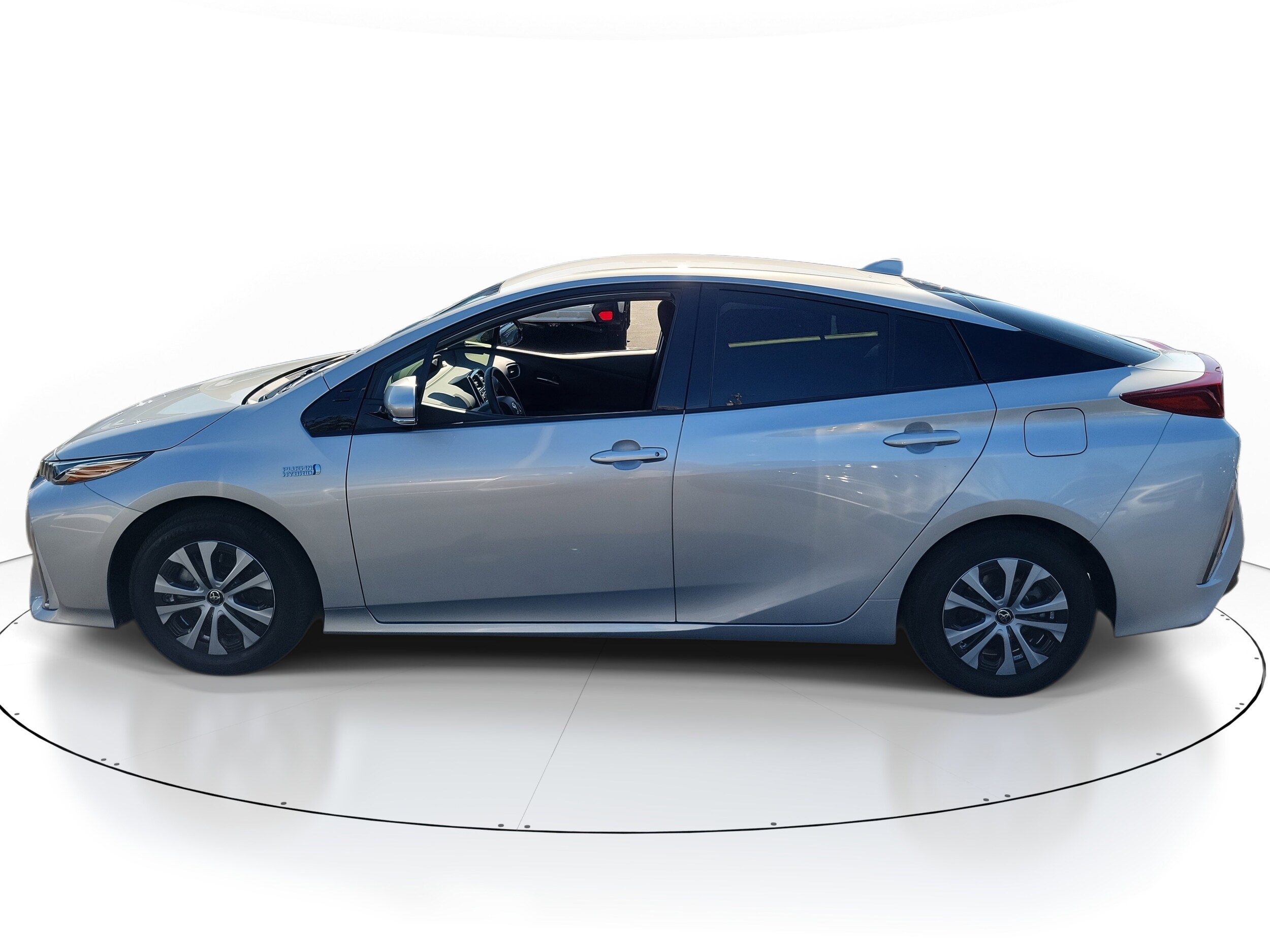 2020 Toyota Prius Prime LE photo 3