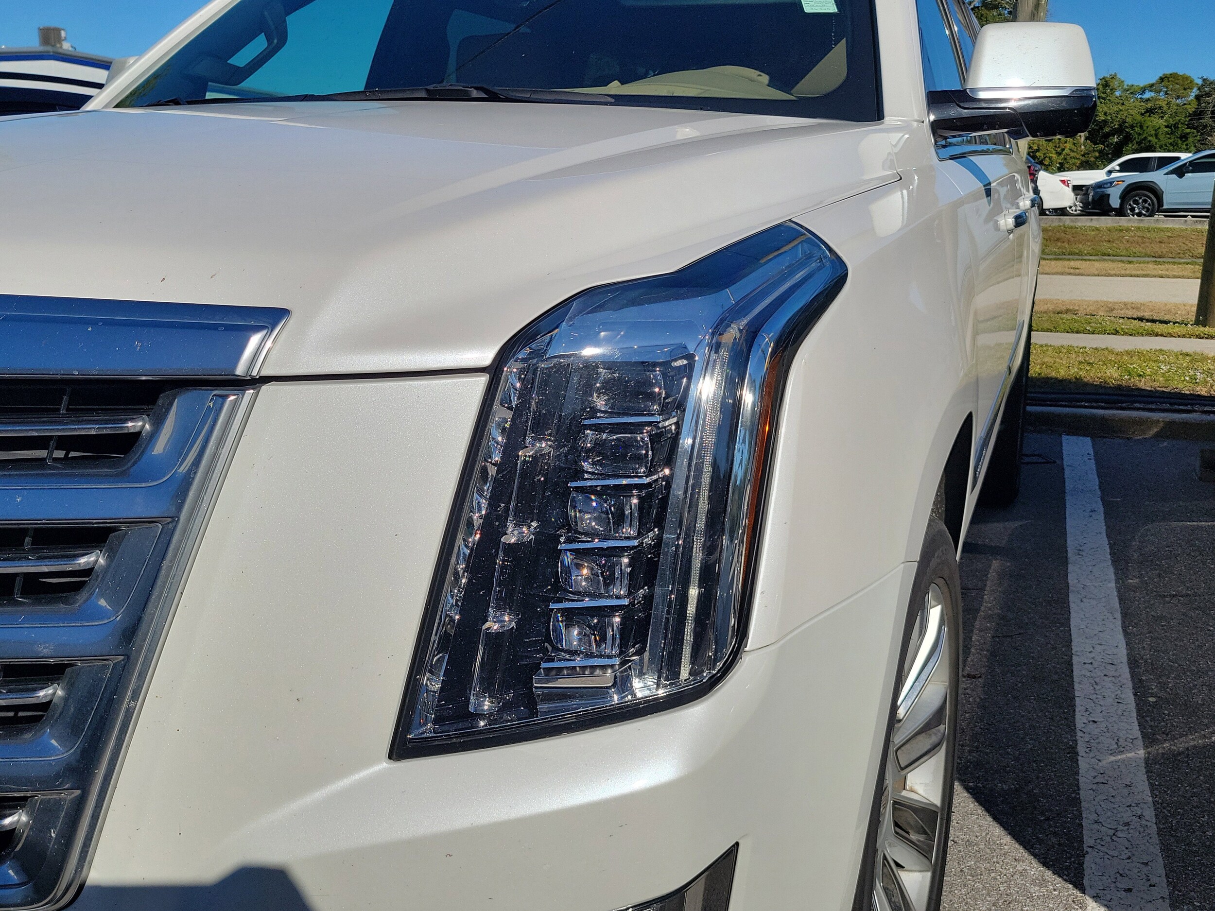 2019 Cadillac Escalade ESV Platinum photo 4