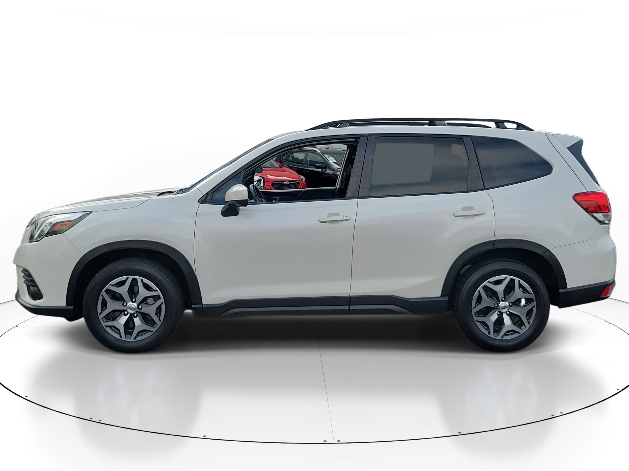 2023 Subaru Forester Premium photo 3