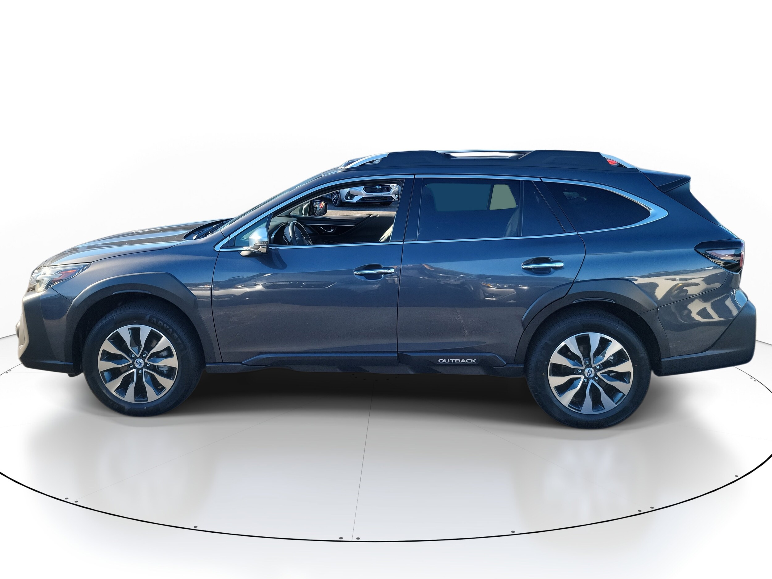 2023 Subaru Outback Touring XT photo 3