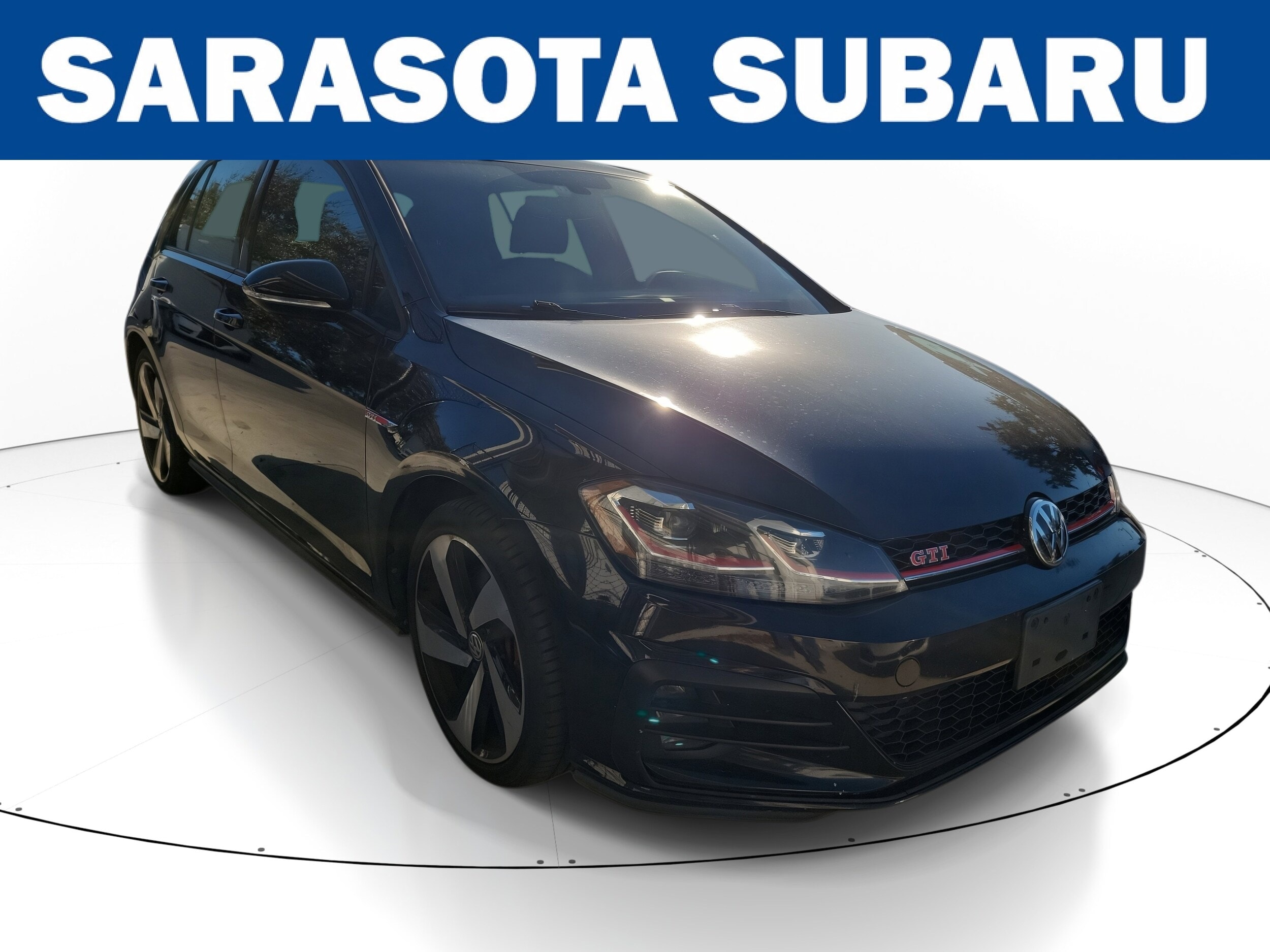 2020 Volkswagen Golf GTI SE's photo