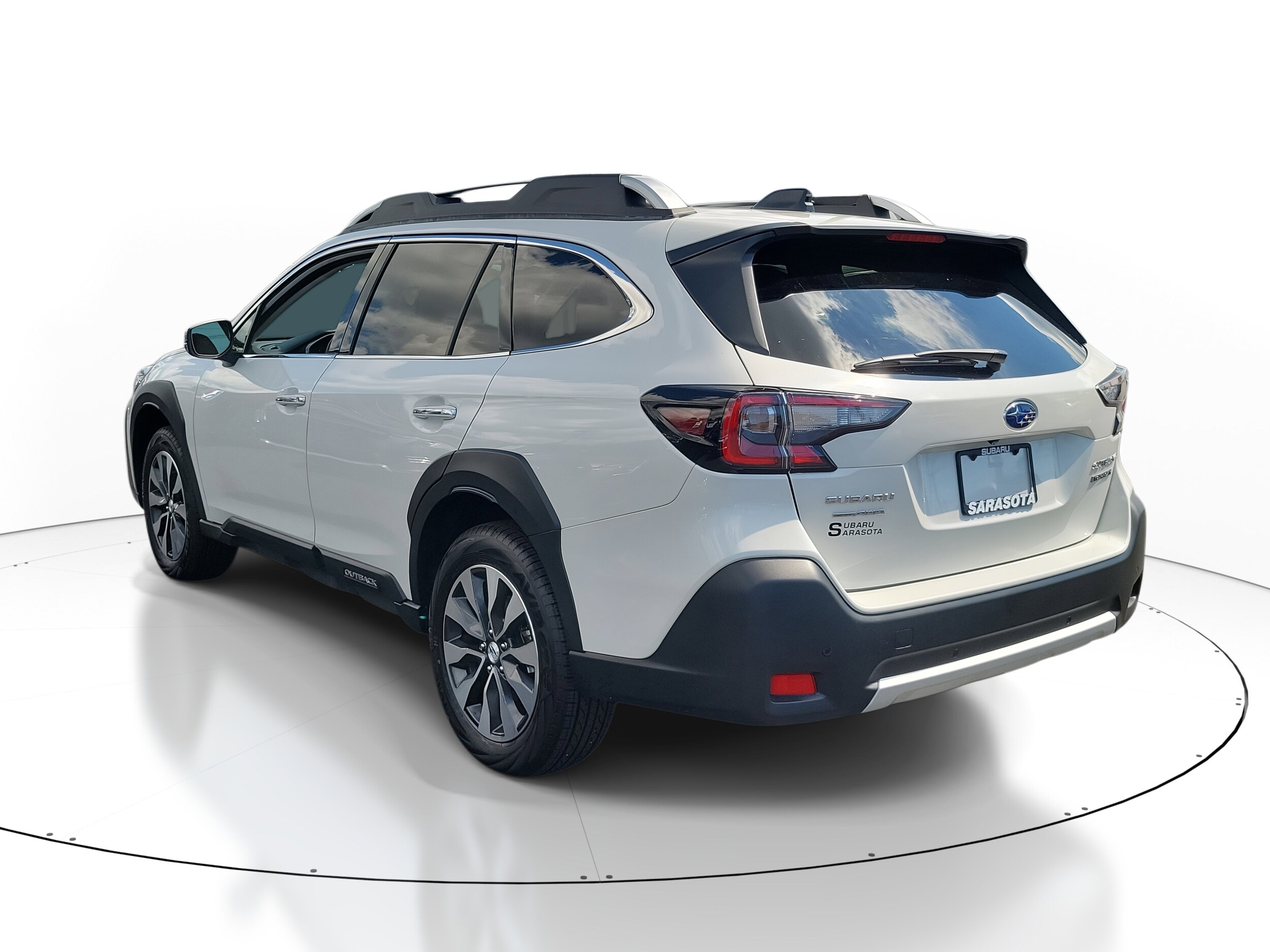 2025 Subaru Outback Touring XT photo 3