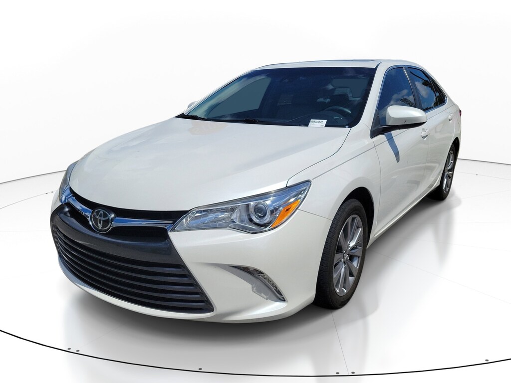 Used 2017 Toyota Camry XLE Sedan