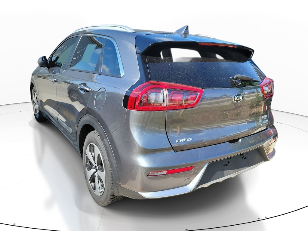 Used 2017 Kia Niro EX SUV