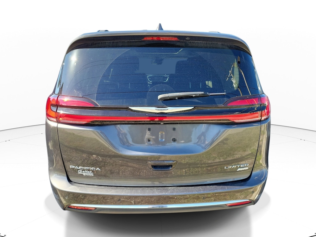Used 2022 Chrysler Pacifica Limited Van Passenger Van