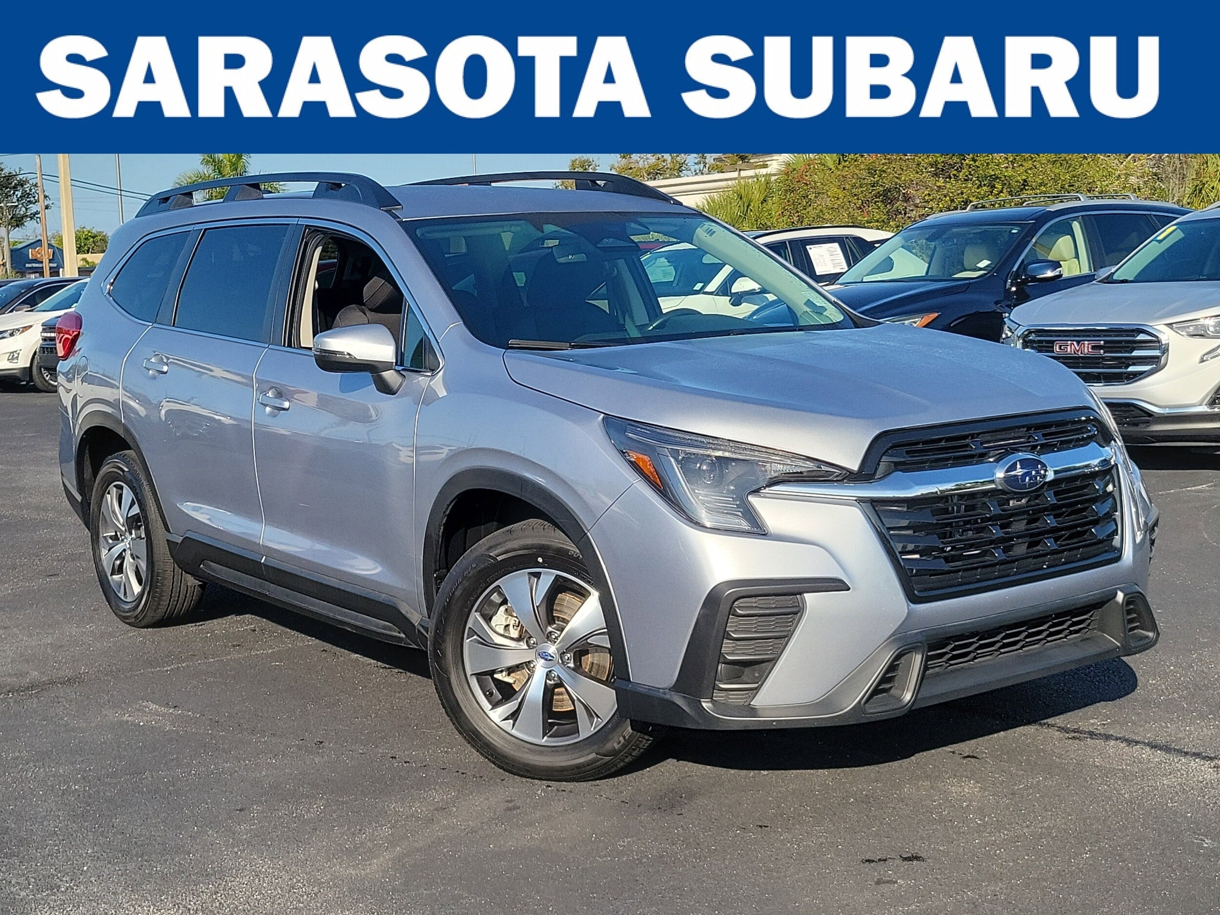 2023 Subaru Ascent Premium's photo