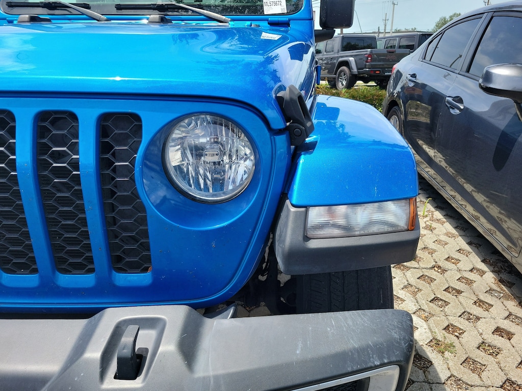 Used 2021 Jeep Gladiator Sport Truck Crew Cab