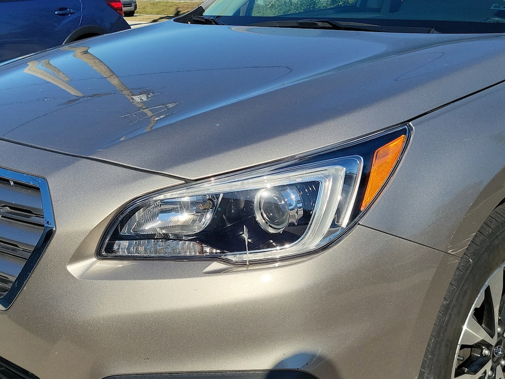 Used 2017 Subaru Outback 2.5i Limited with SUV