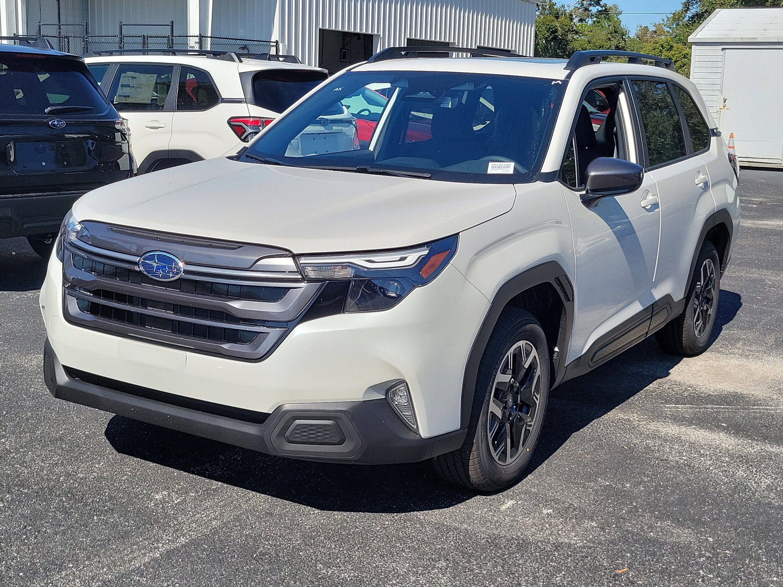 2025 Subaru Forester Premium photo 2