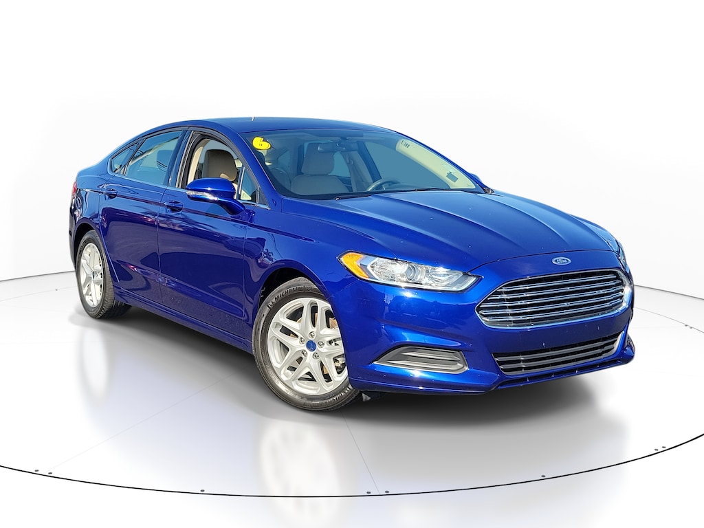 Used 2016 Ford Fusion SE Sedan
