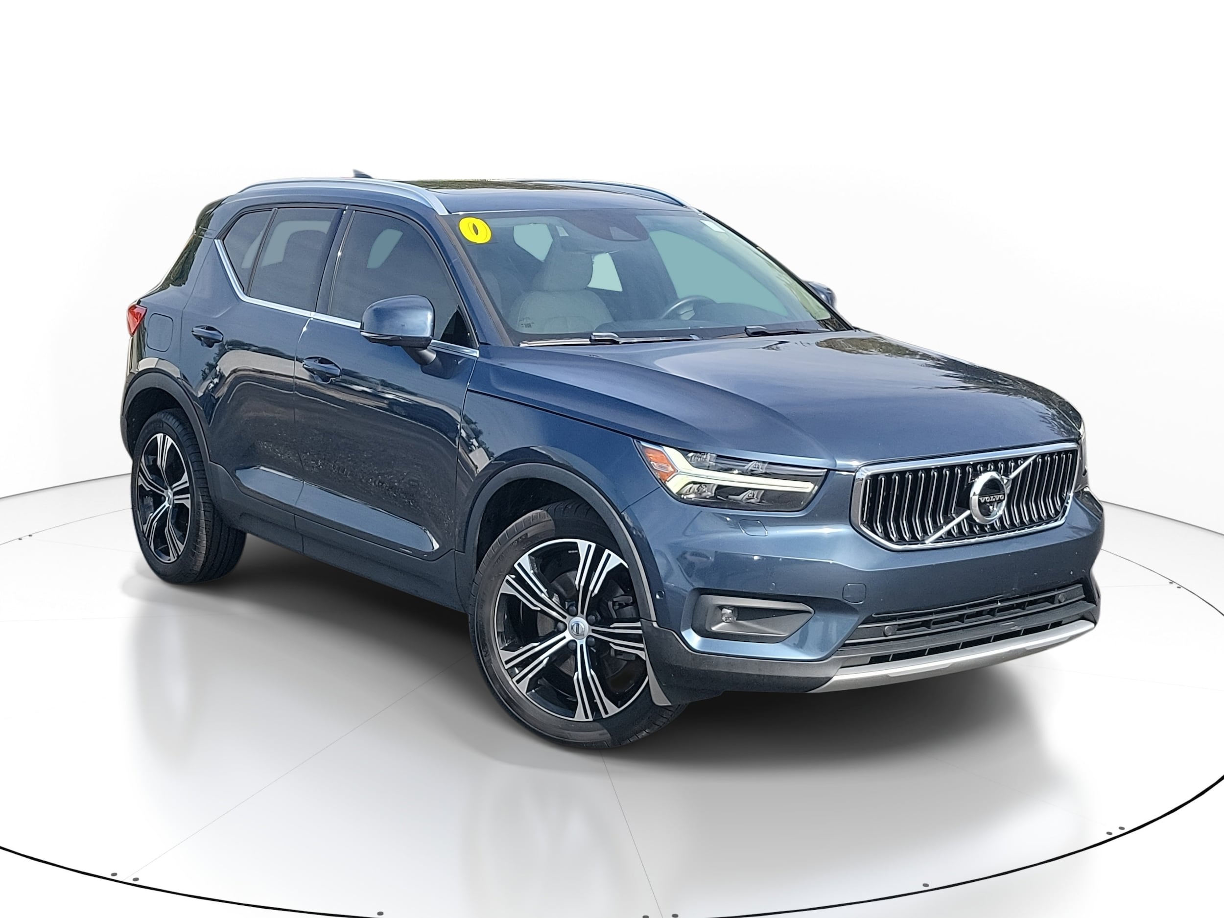 2020 Volvo XC40 Inscription's photo