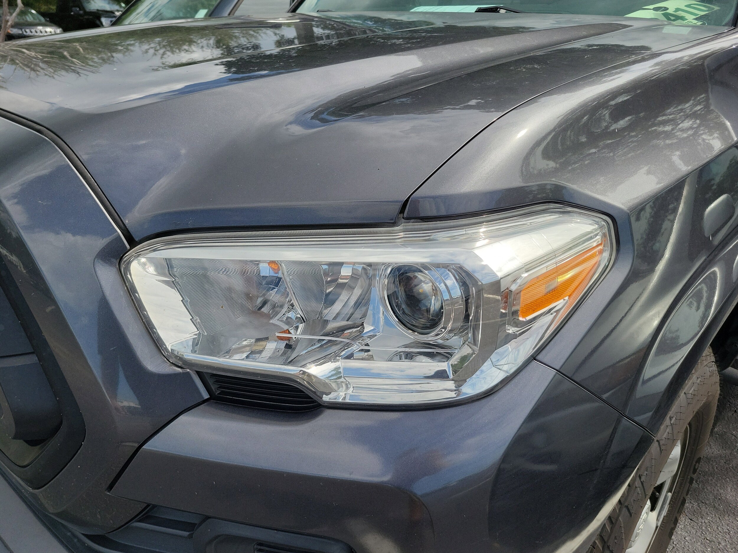 2022 Toyota Tacoma SR photo 4