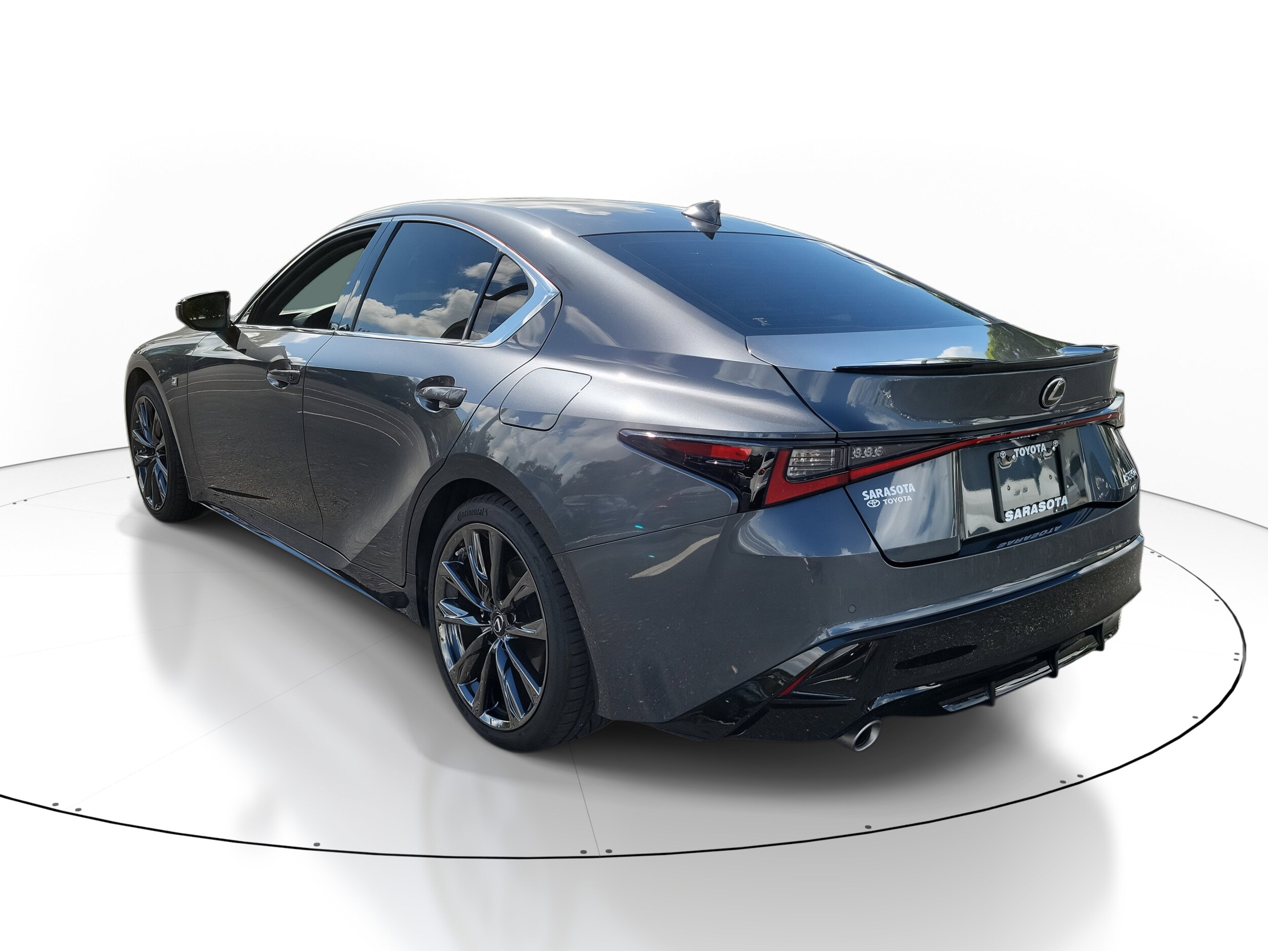 2022 Lexus IS 350 F SPORT photo 4