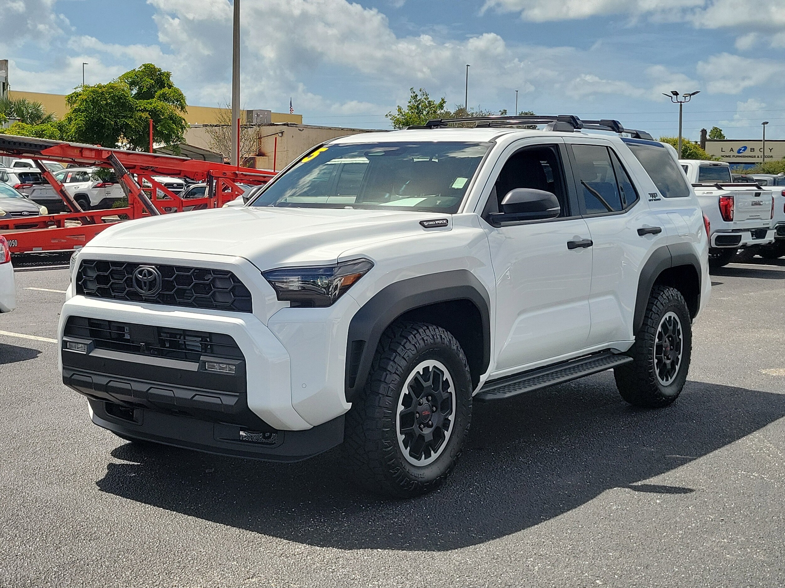 2025 Toyota 4Runner TRD Off-Road photo 2