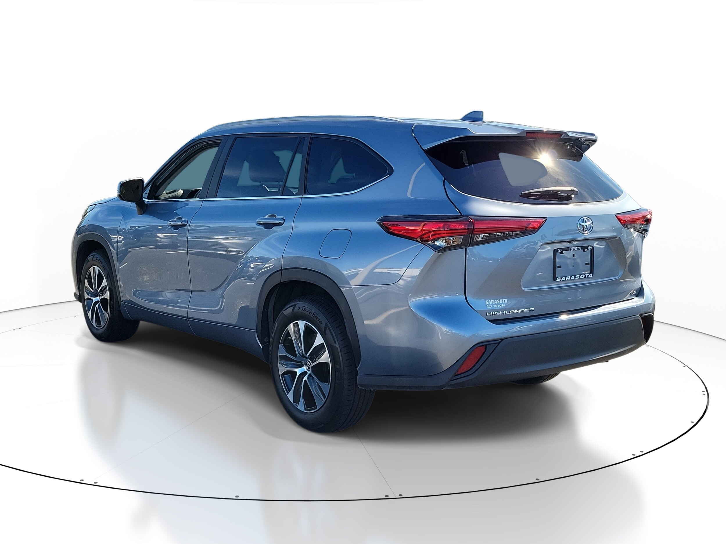 2023 Toyota Highlander XLE photo 4