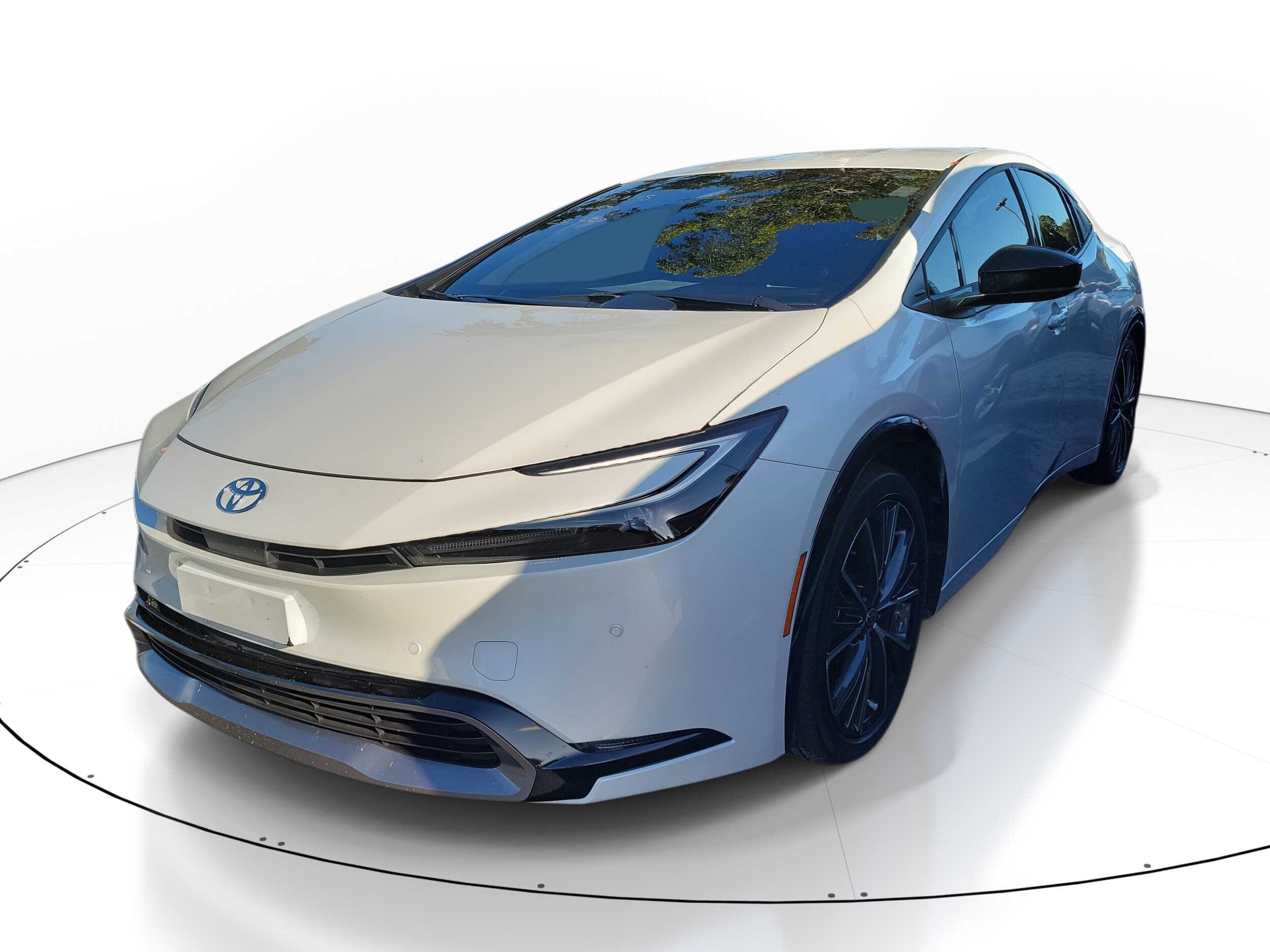 2025 Toyota Prius XLE photo 3