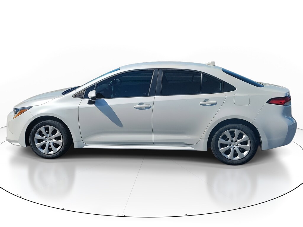 Used 2022 Toyota Corolla LE Sedan