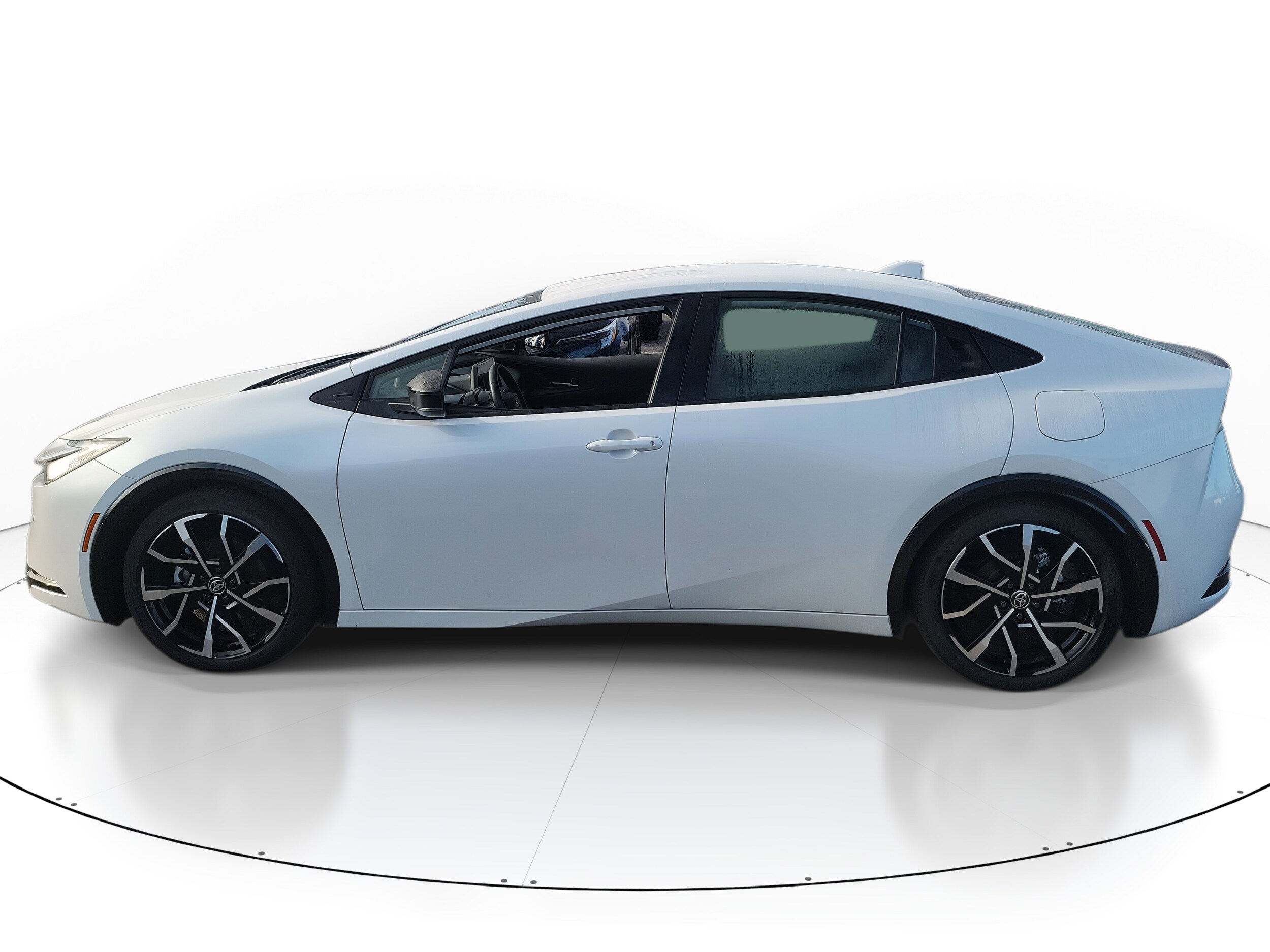 2024 Toyota Prius Prime XSE photo 3