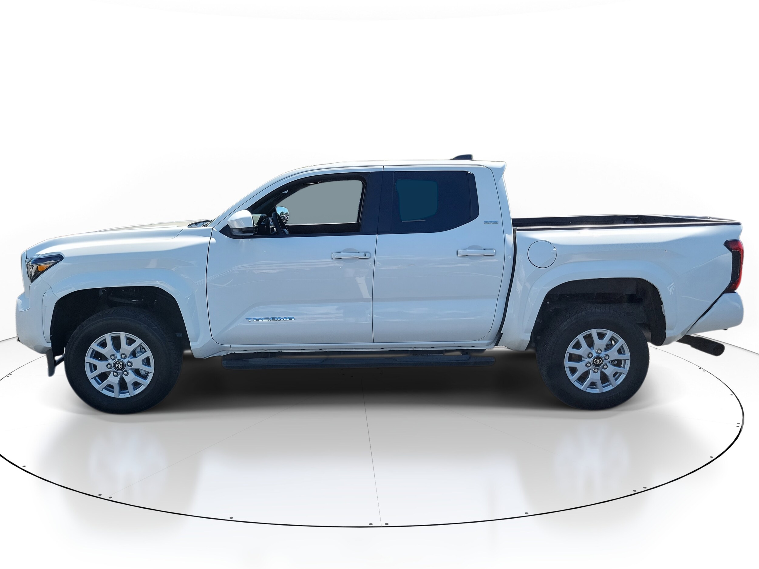 2024 Toyota Tacoma SR5 Double Cab photo 2
