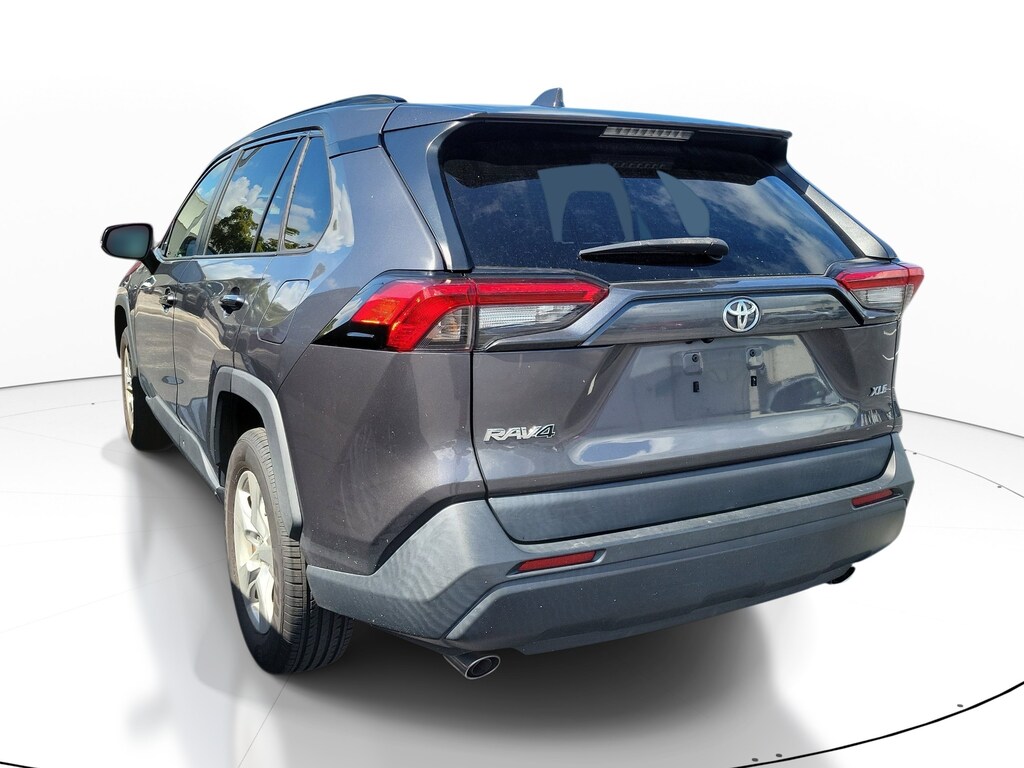 Used 2021 Toyota RAV4 XLE SUV