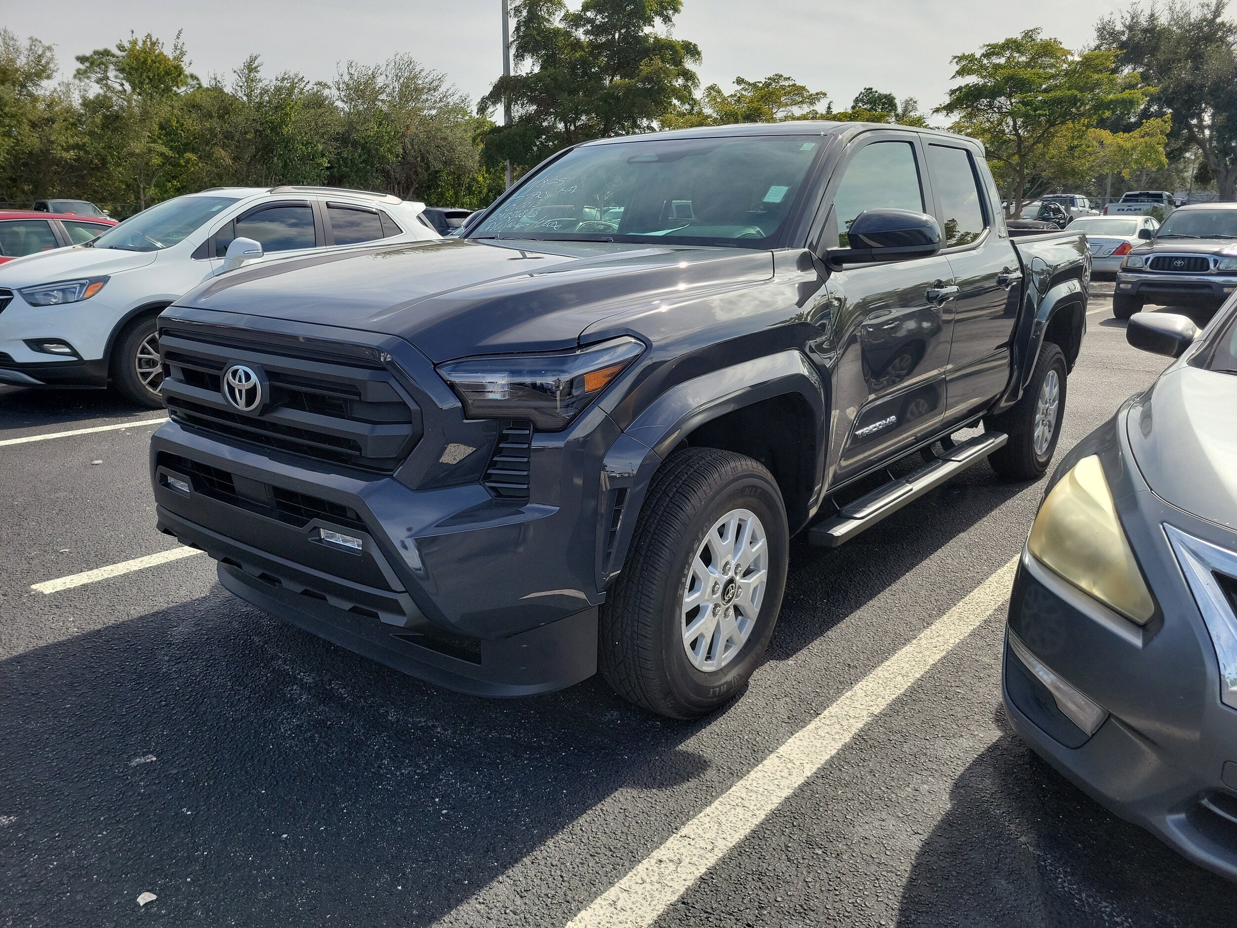 2025 Toyota Tacoma SR5 Double Cab photo 3