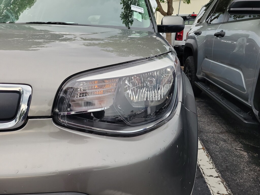 Used 2016 Kia Soul Base FWD Hatchback