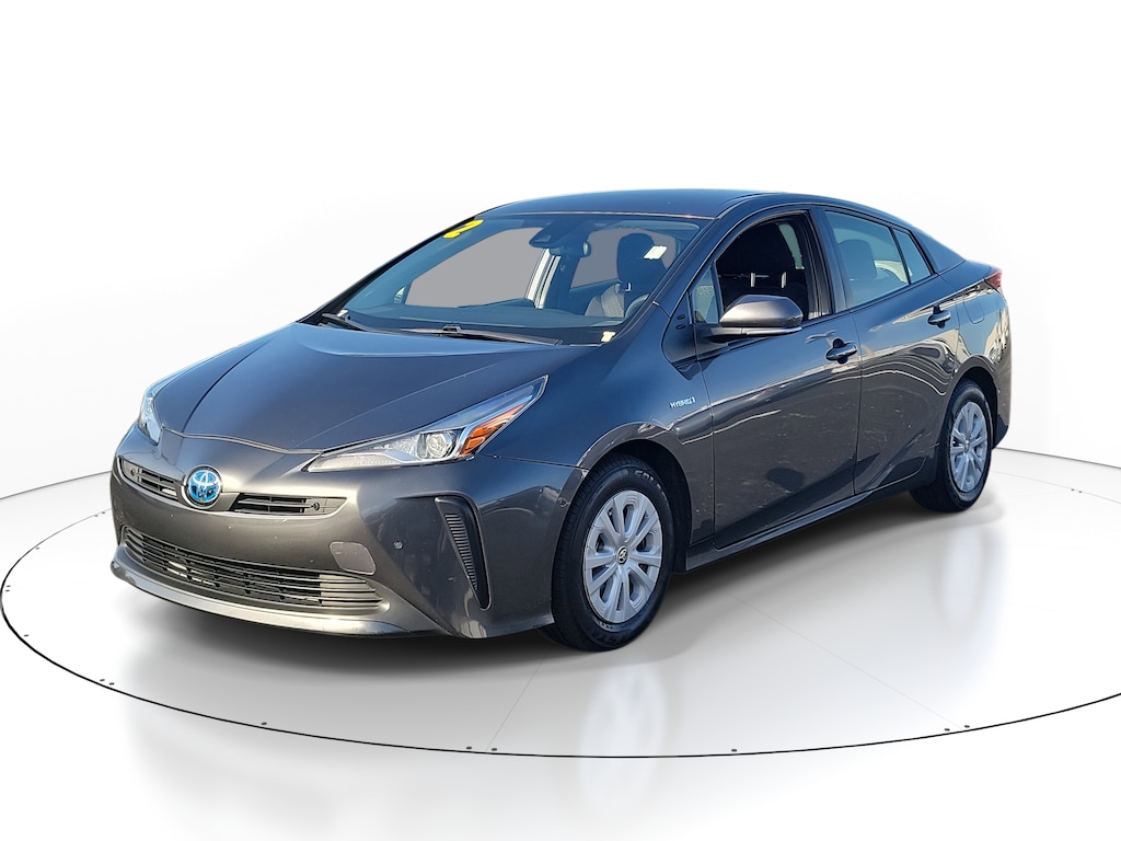 Used 2022 Toyota Prius L Hatchback