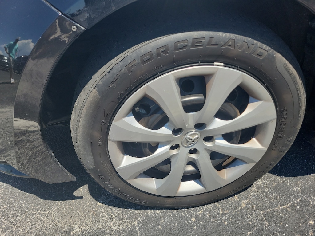Used 2024 Toyota Corolla LE Sedan