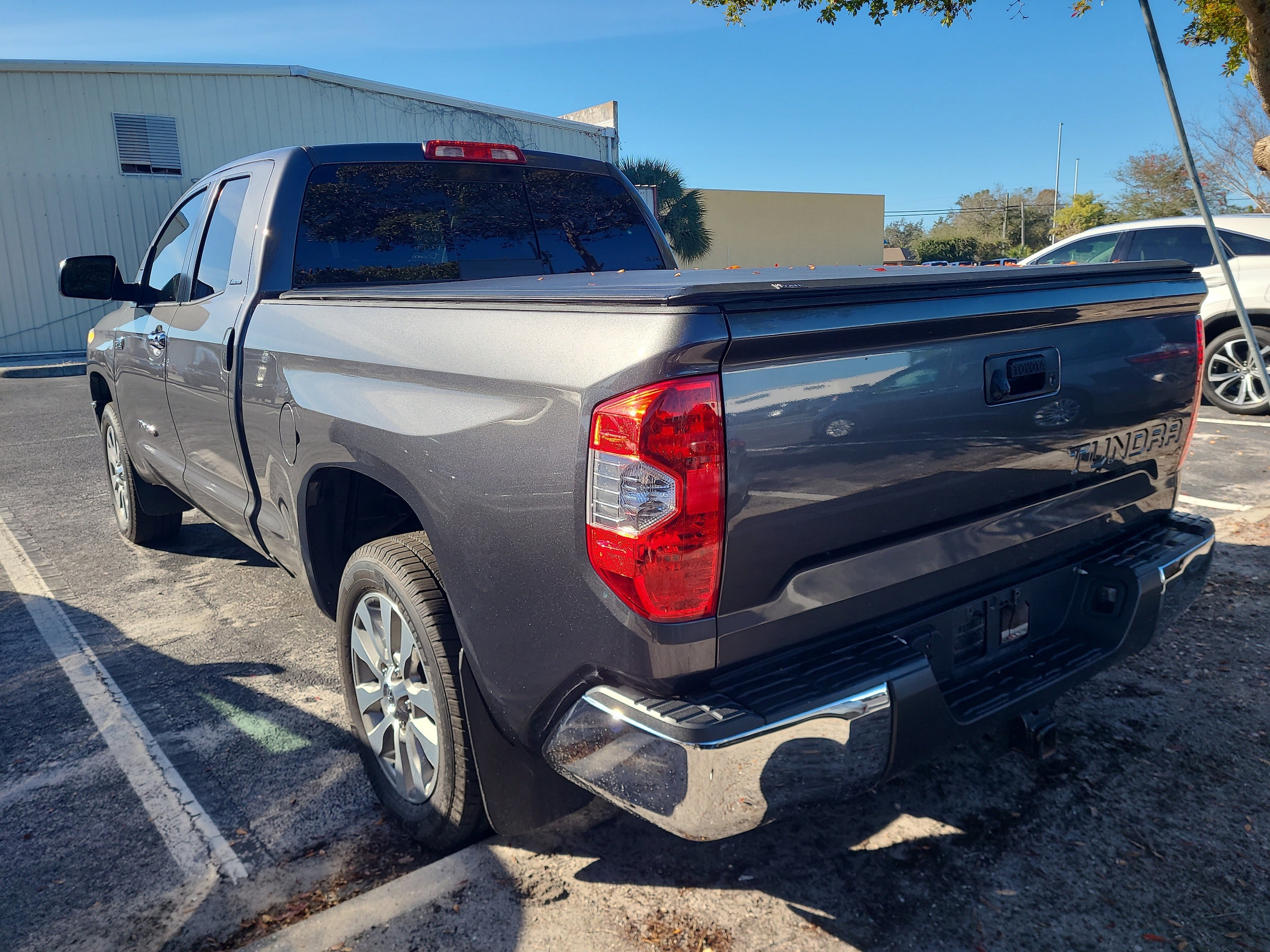 2014 Toyota Tundra Limited - Photo 4
