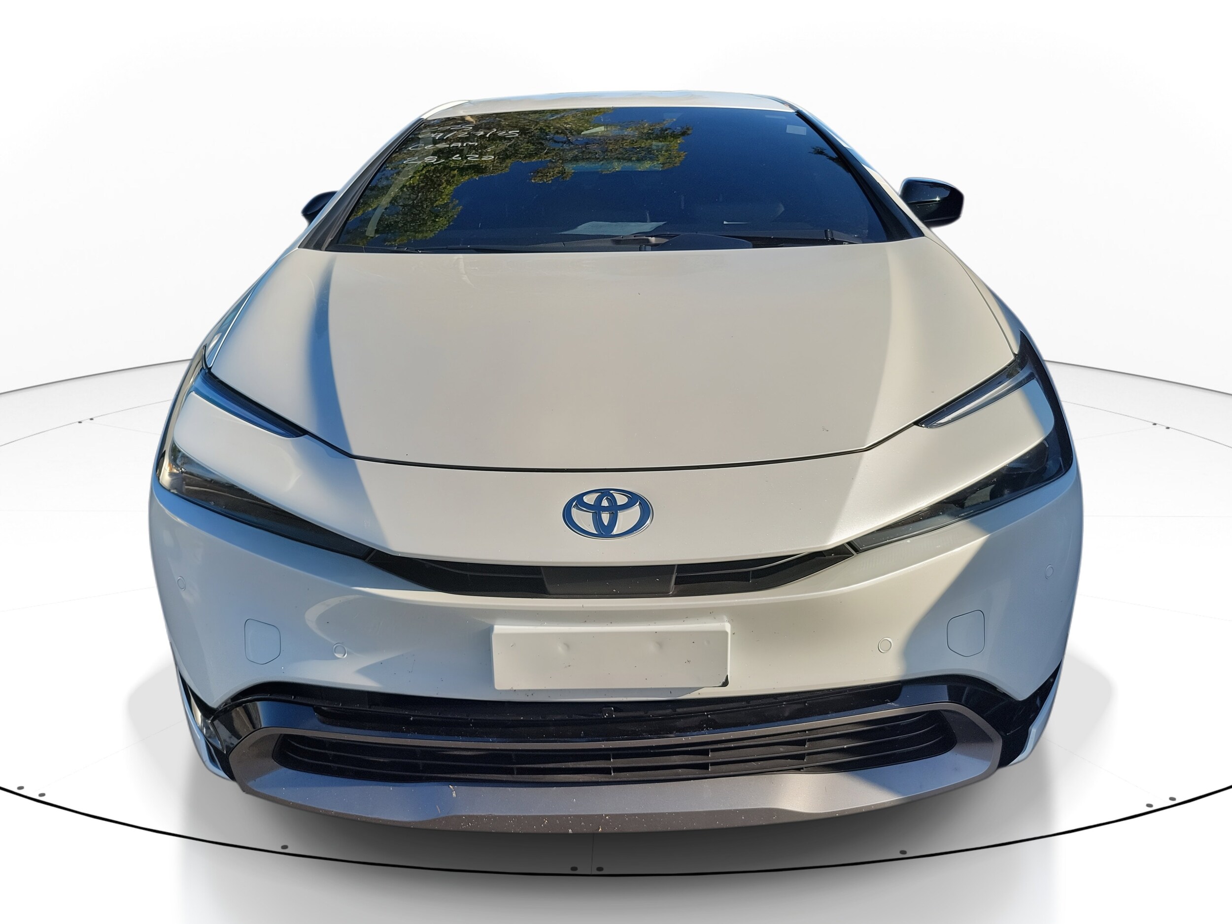 2025 Toyota Prius XLE photo 2