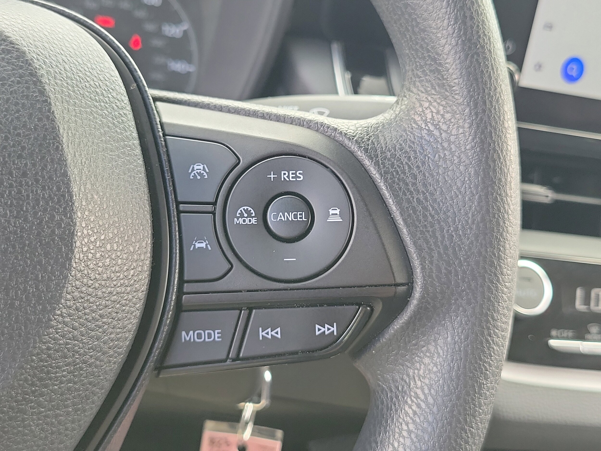 2023 Toyota Corolla LE - Photo 28