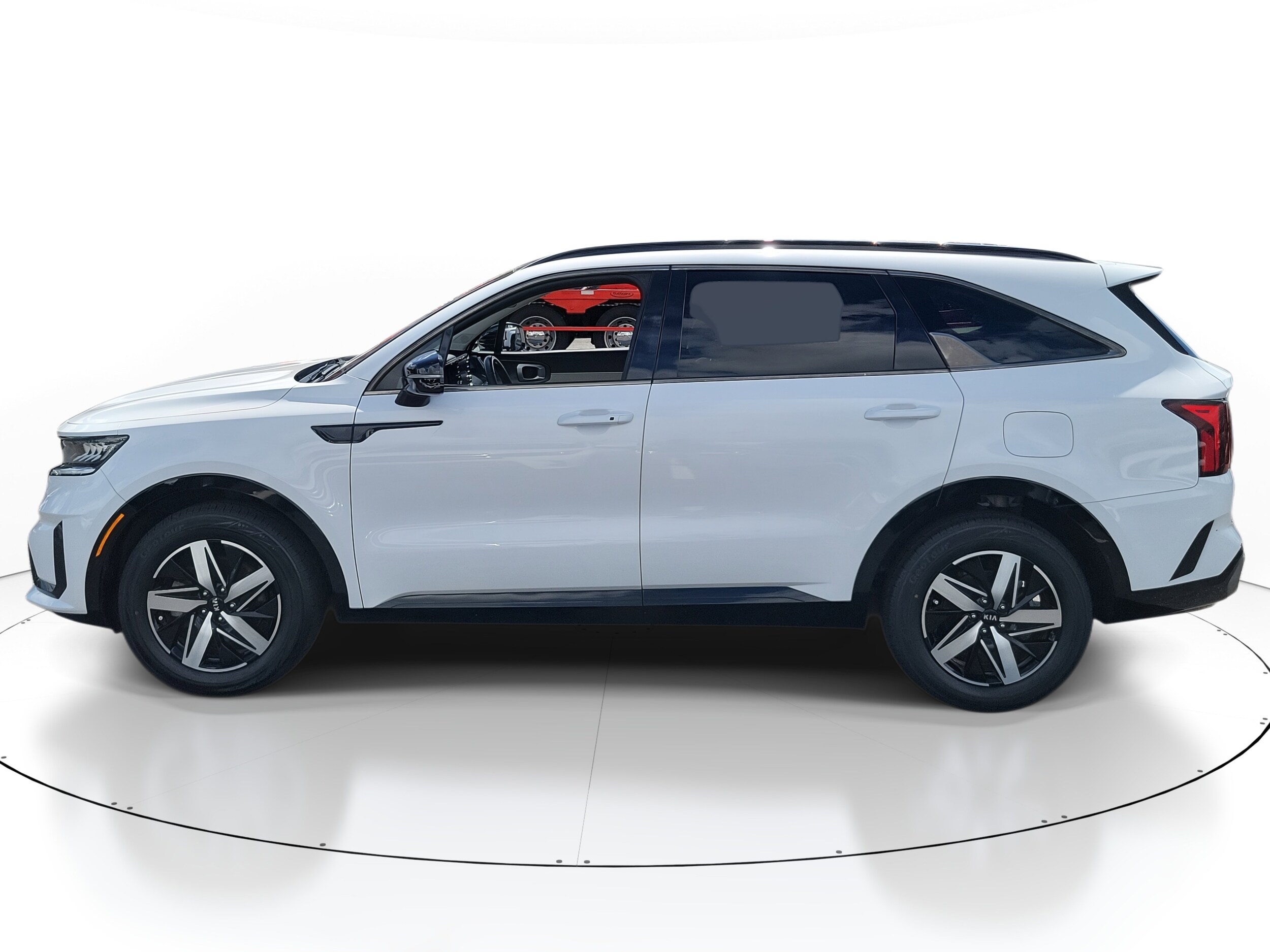 2021 Kia Sorento S photo 2