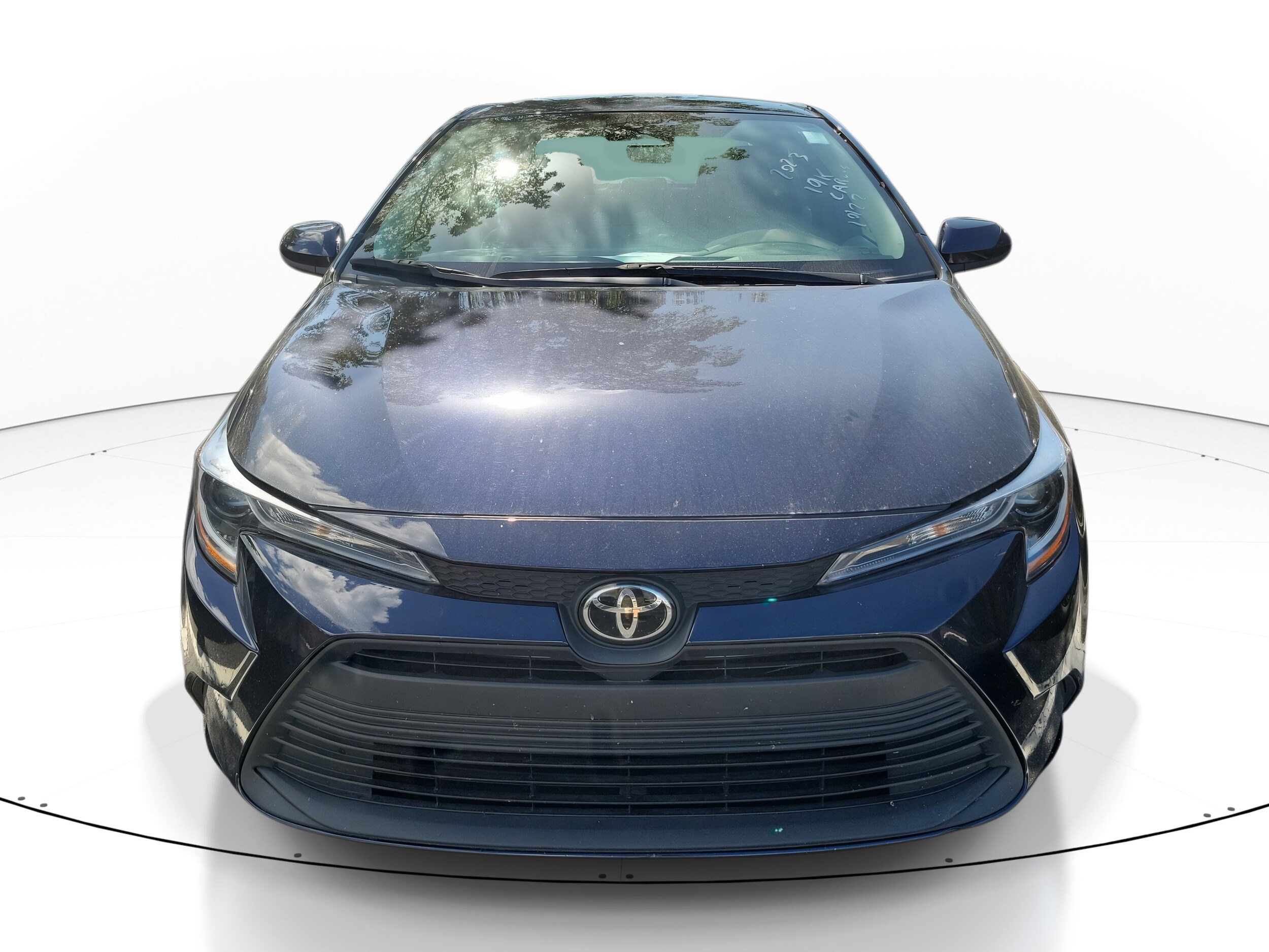2023 Toyota Corolla LE photo 2