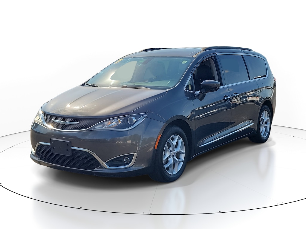 Used 2017 Chrysler Pacifica Touring-L Van
