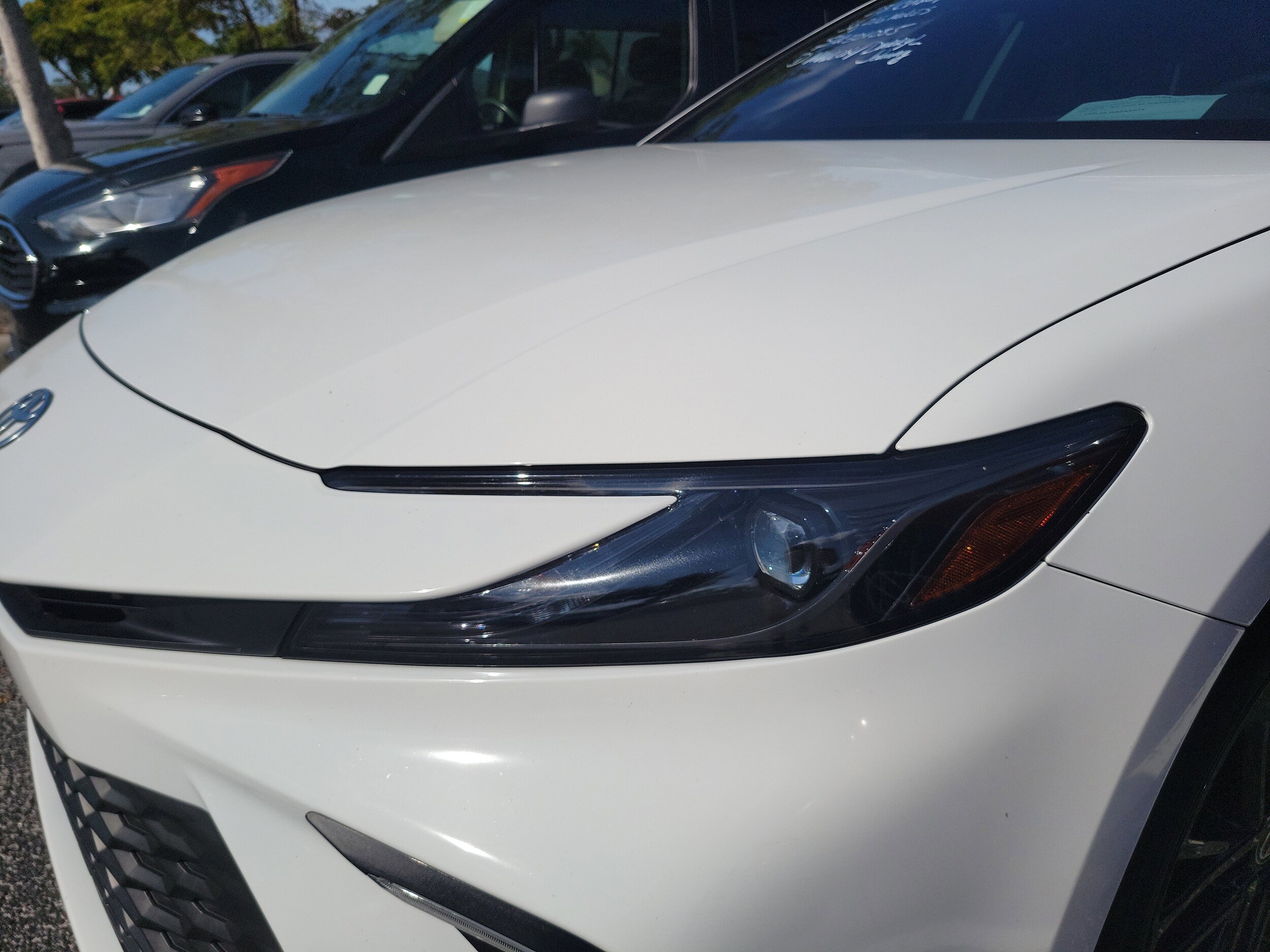 2025 Toyota Camry SE photo 2