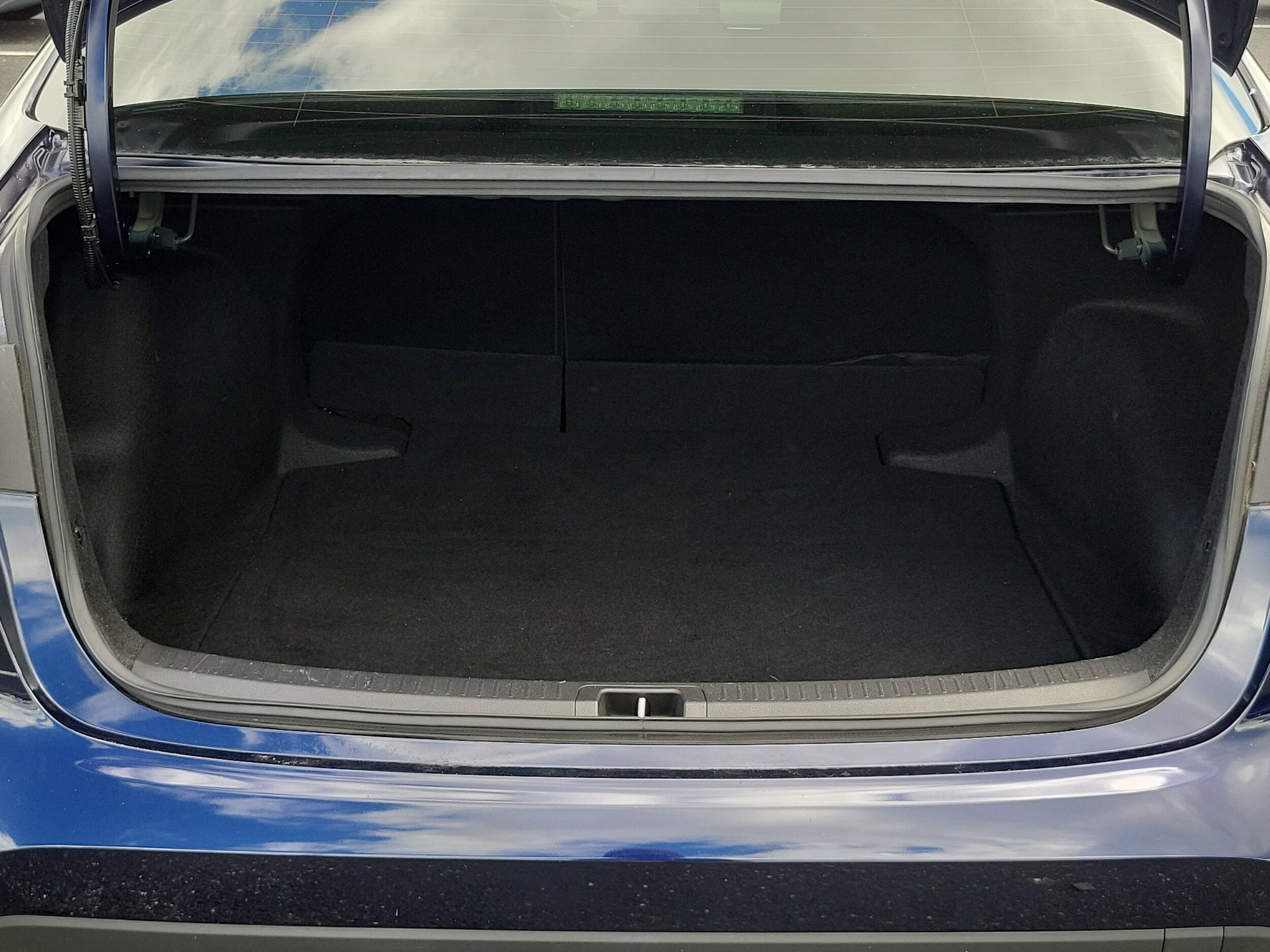 2023 Toyota Corolla LE - Photo 12