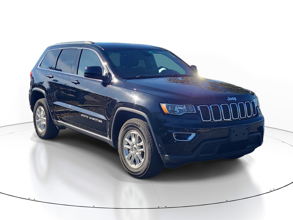 Used 2019 Jeep Grand Cherokee Laredo SUV