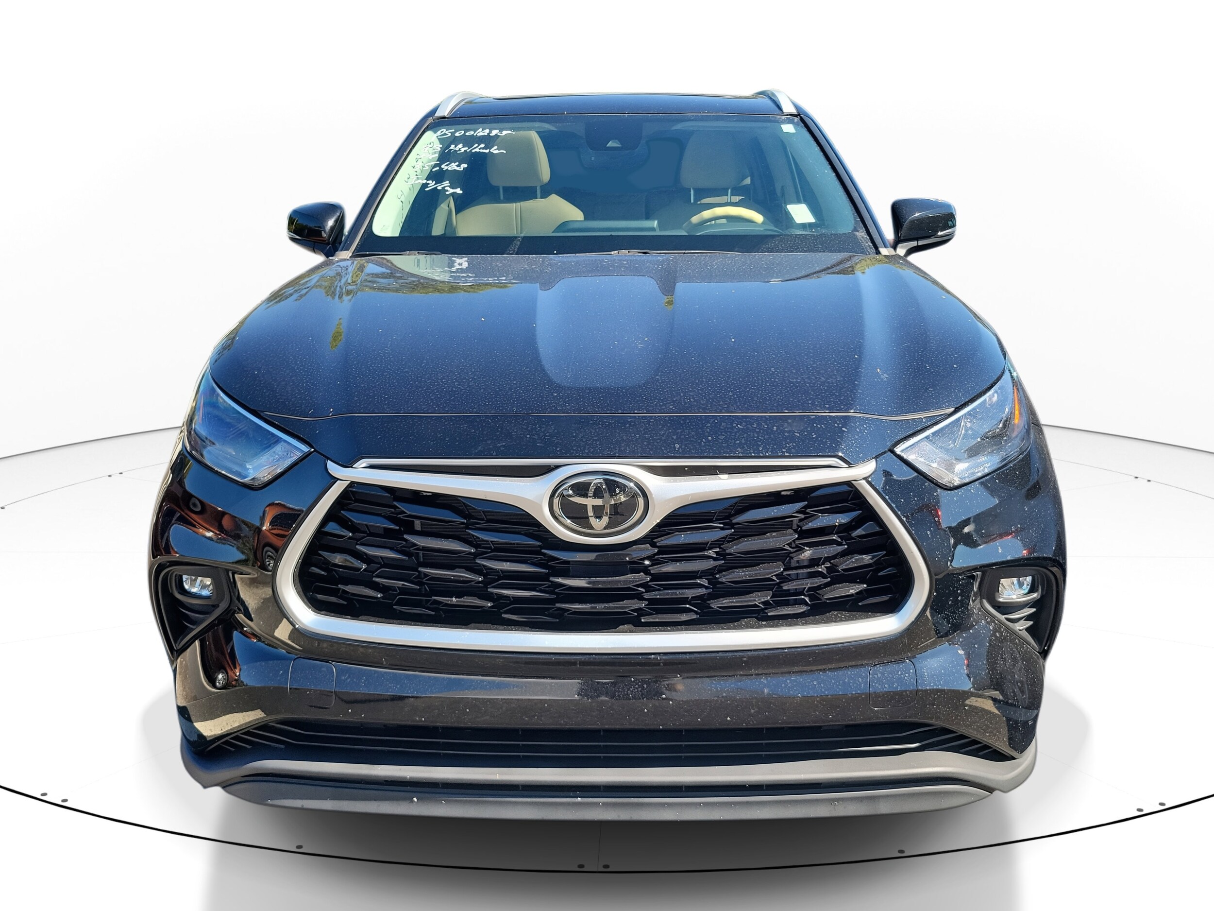 2023 Toyota Highlander XLE photo 2