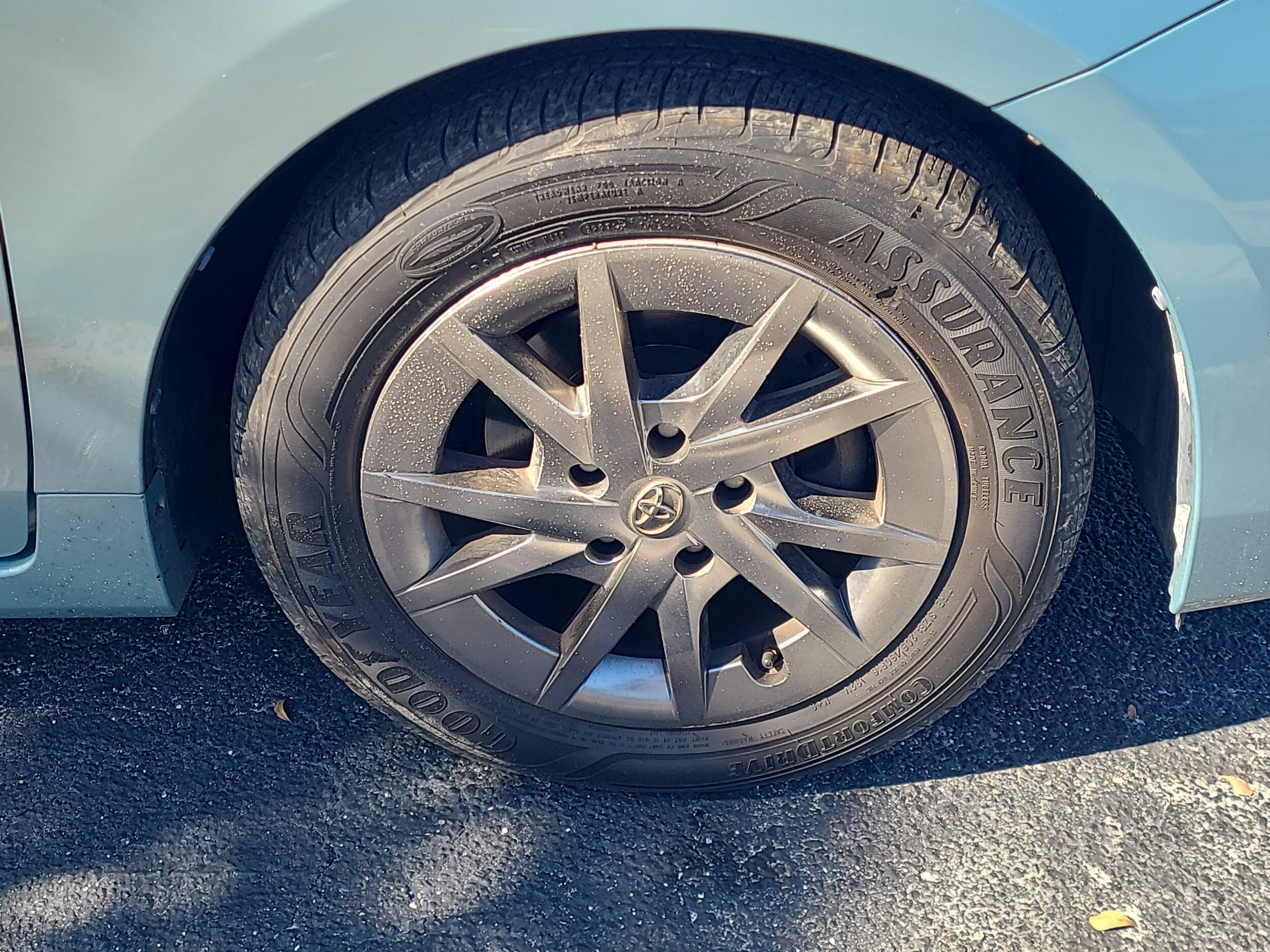 2015 Toyota Prius v Five - Photo 7