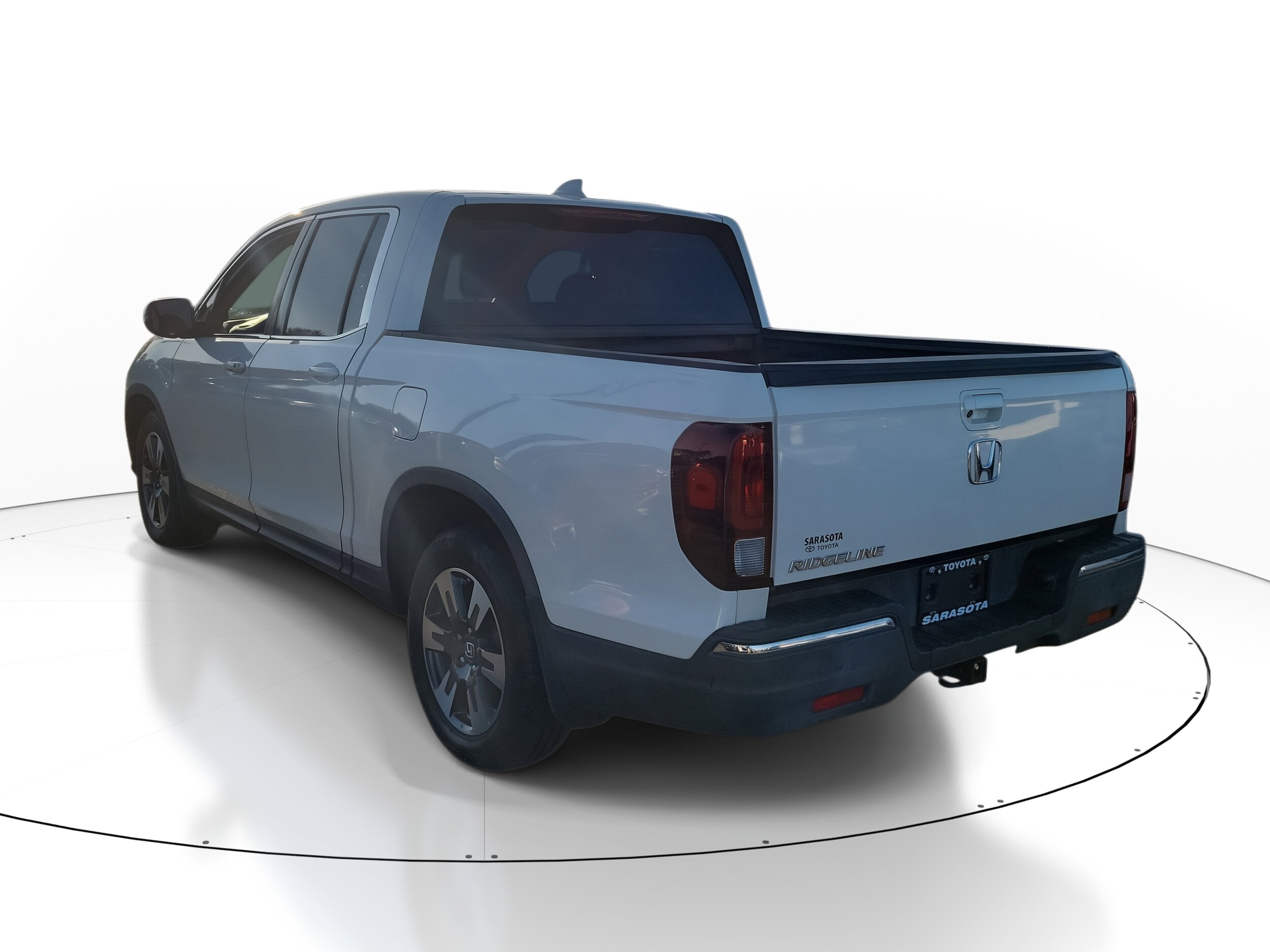 2017 Honda Ridgeline RTL-T photo 4