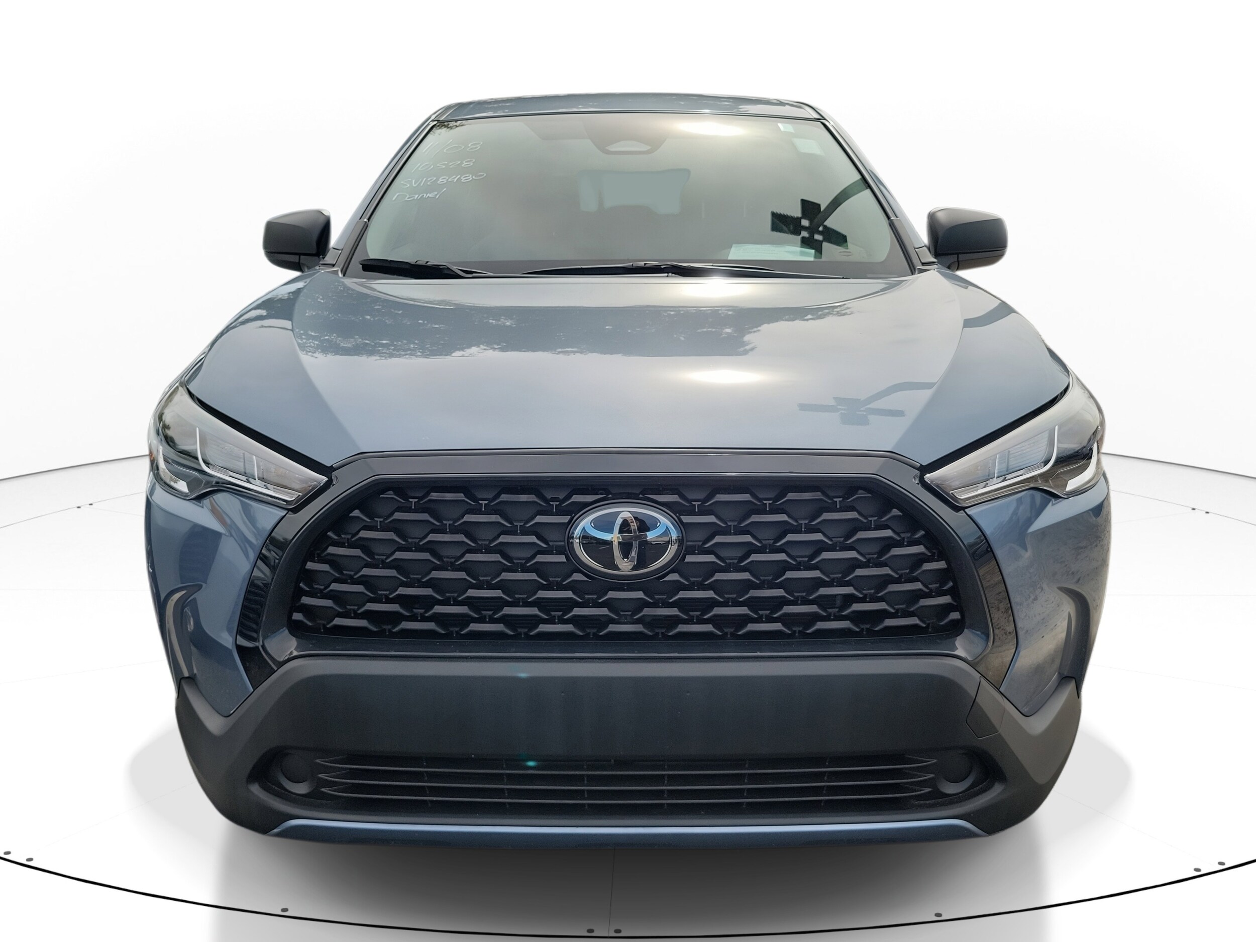 2025 Toyota Corolla Cross L photo 2