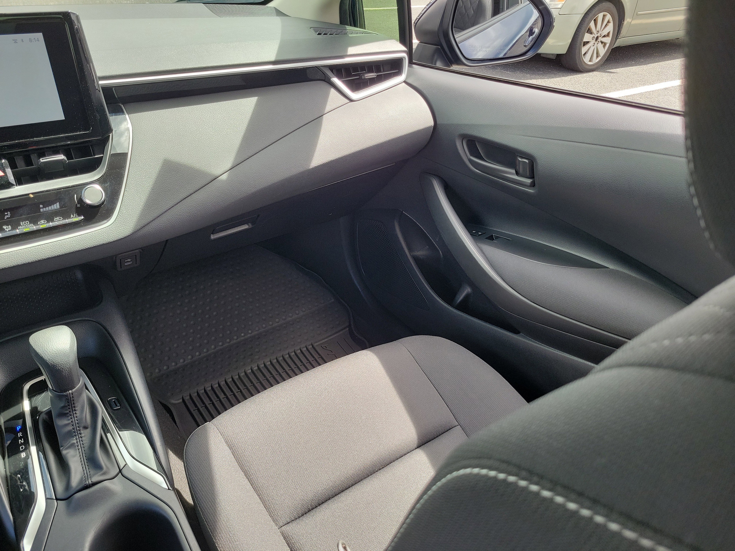 2023 Toyota Corolla LE - Photo 16