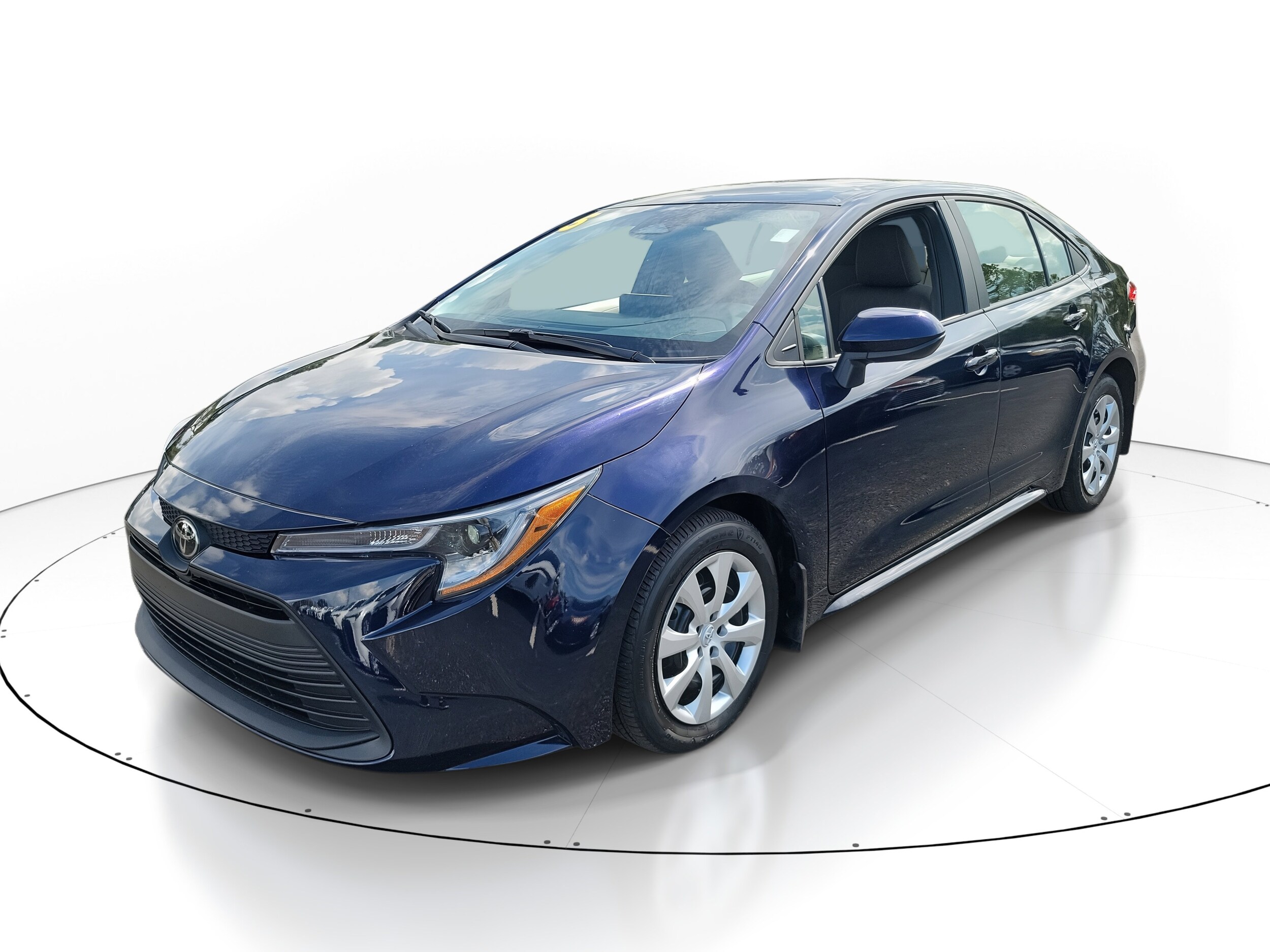 2025 Toyota Corolla LE photo 2