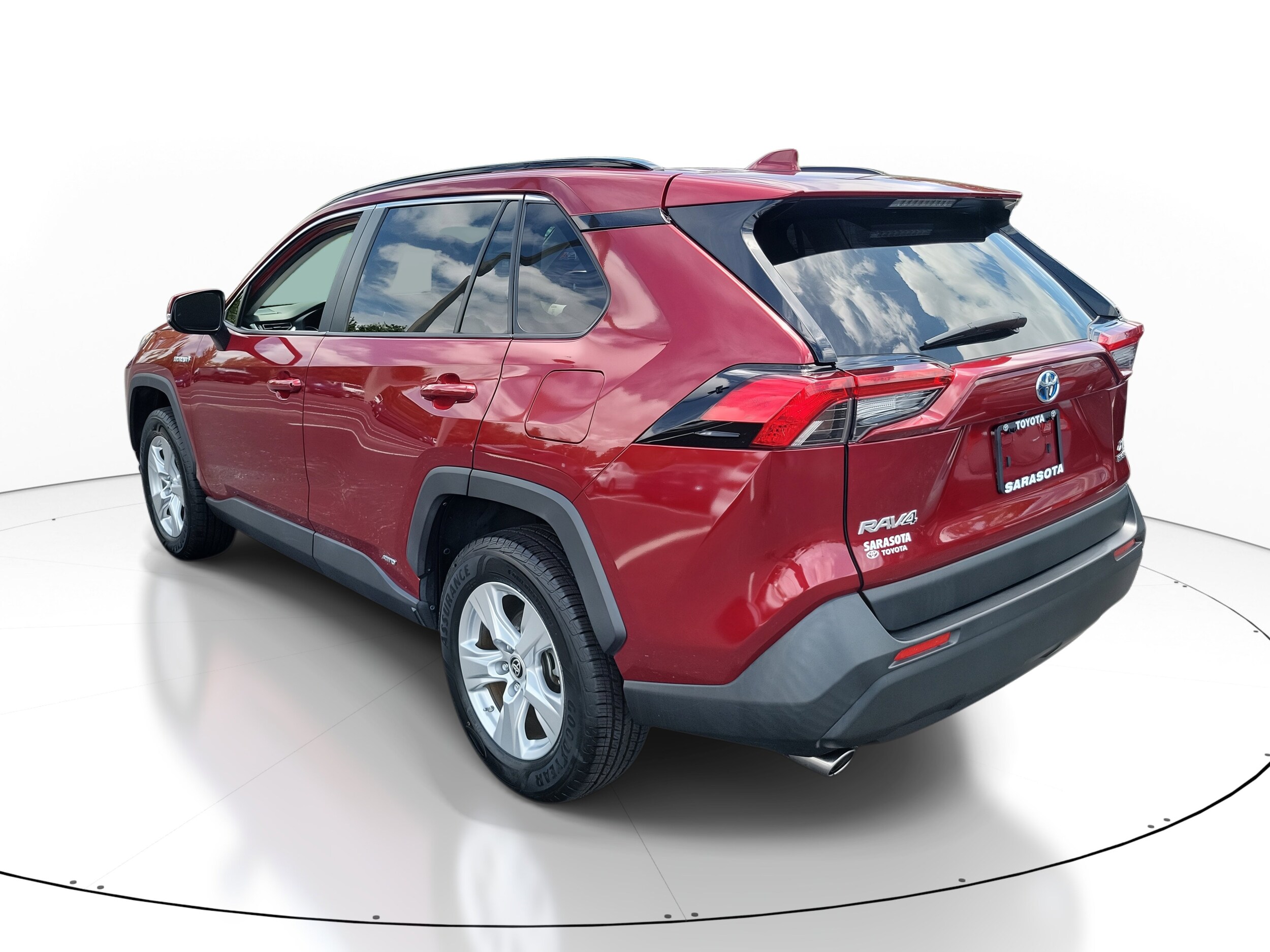 2019 Toyota RAV4 Hybrid XLE photo 3
